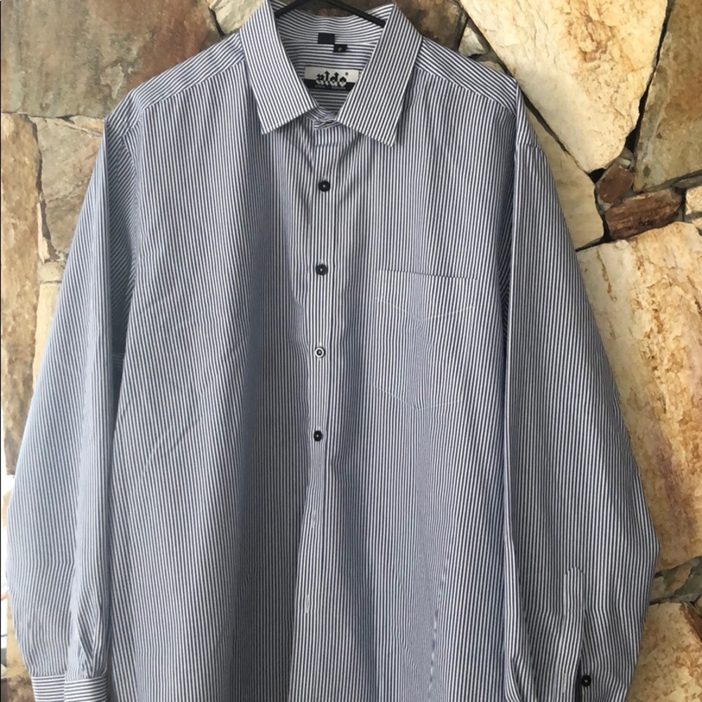 Aldo men long sleeve dress  Bottom down Sz 44/18